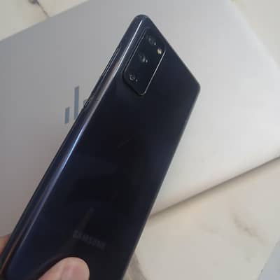 Samsung Galaxy S20 FE  pta approved urgent sale