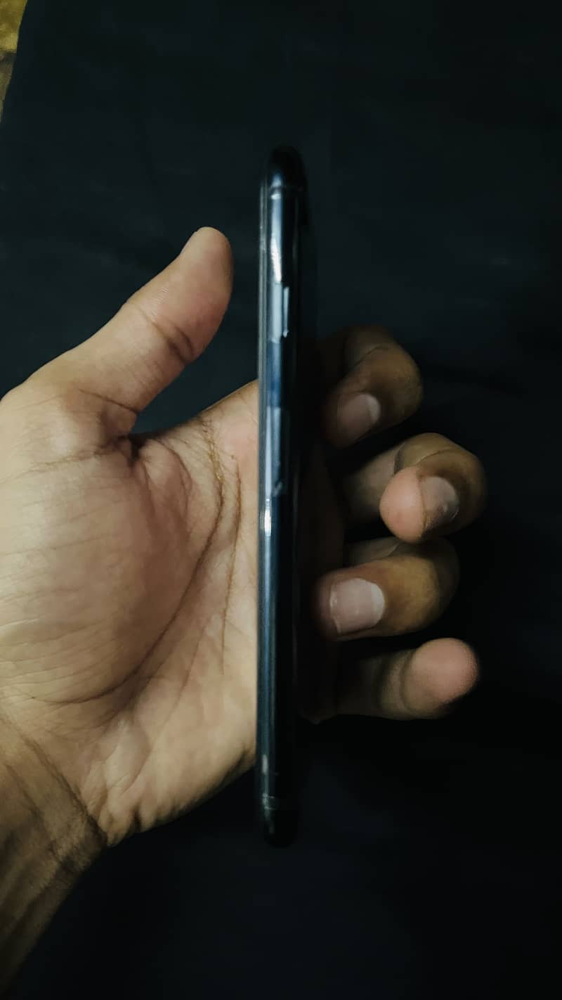 iPhone SE 3rd generation 5