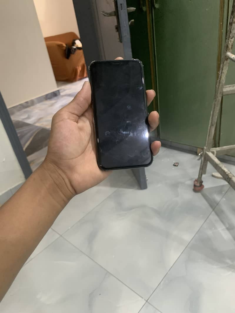 iPhone 11pro 0