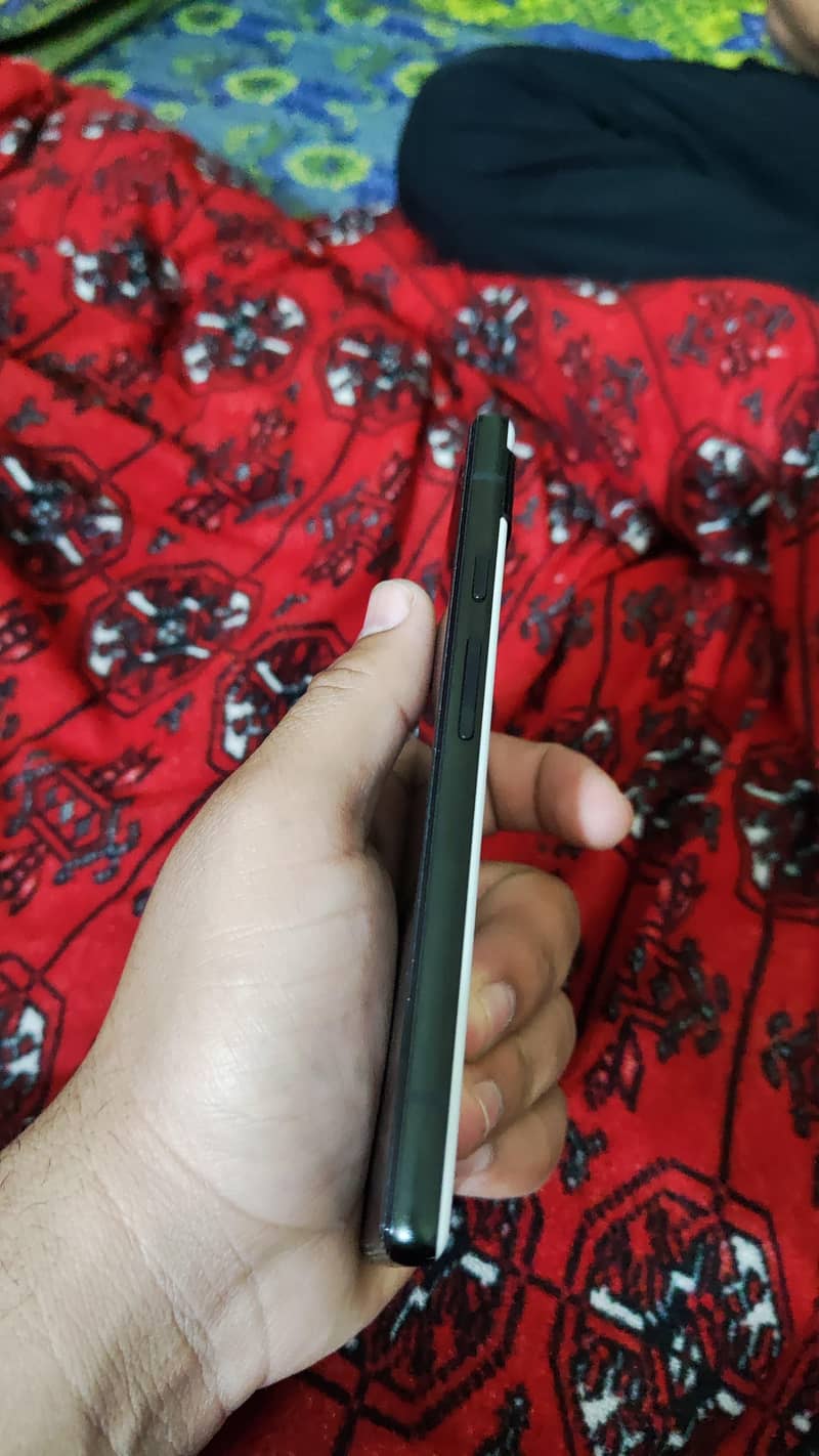 Google pixel 6a 4