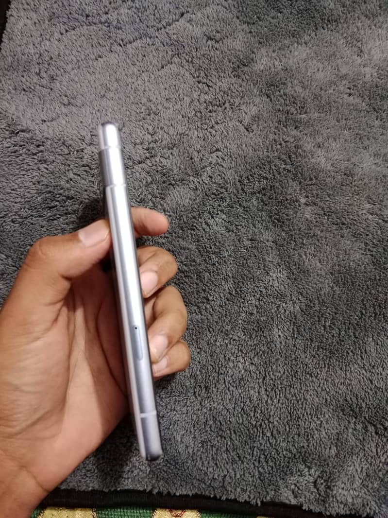 Google pixel 7a 5