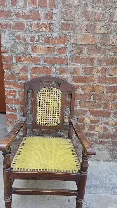2 chairs are big abd very comfortable  sitting was good