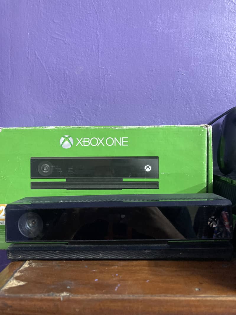 Xbox one with two controllers 2