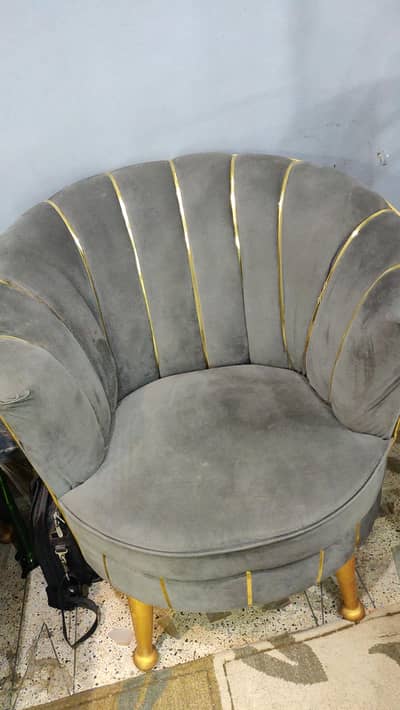 5 seater sofa with table