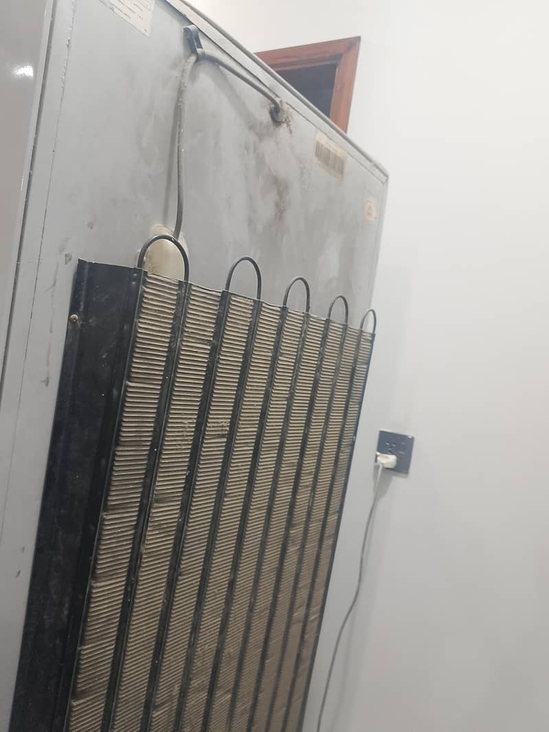 Refrigerator 1
