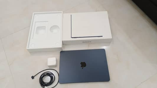MacBook Air_13"inch, M4, 2025 | 16GB | 256GB SSD| Midnight color