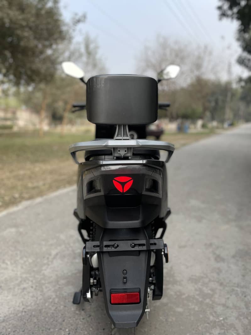 Yadea t5 1