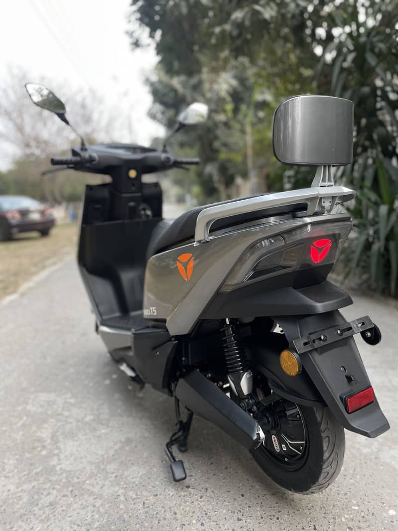 Yadea t5 2