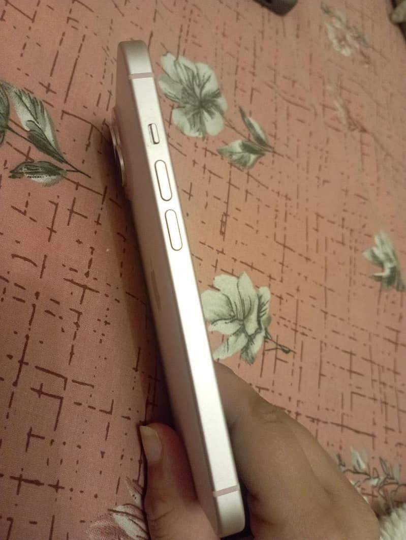 iPhone 15 1