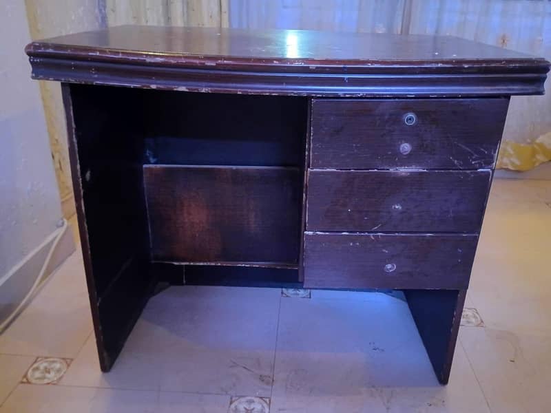 computer/office table 2