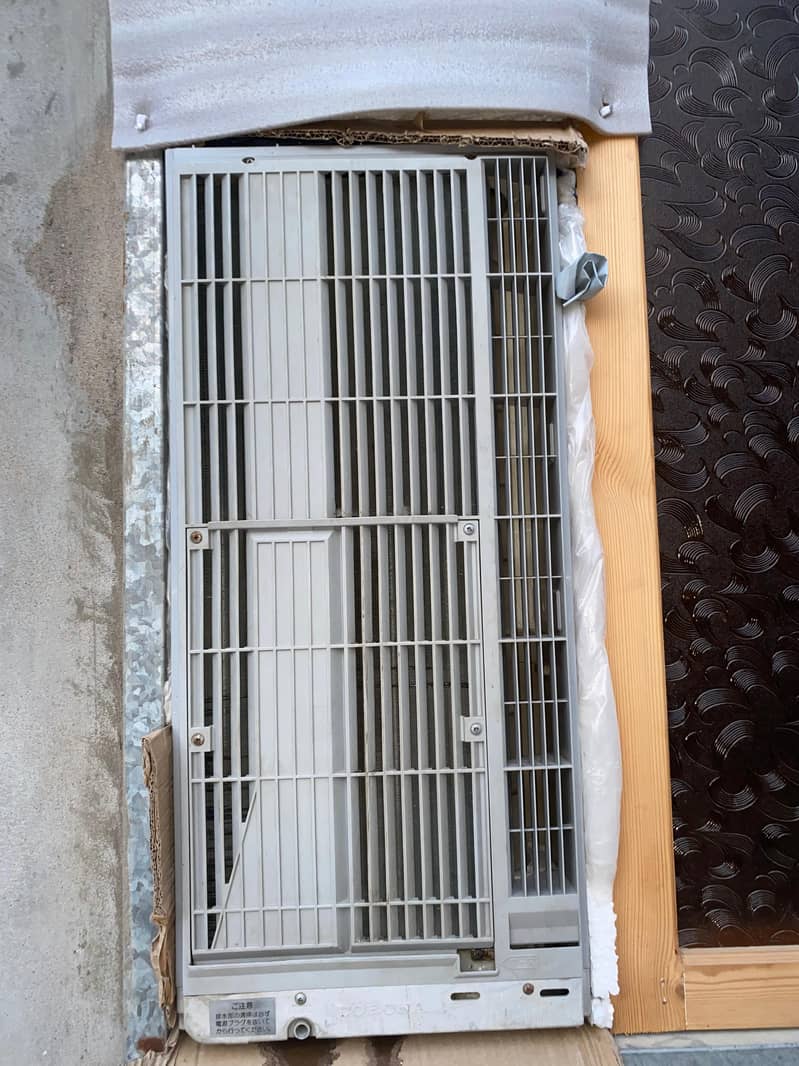 Window A/C perfect working 2
