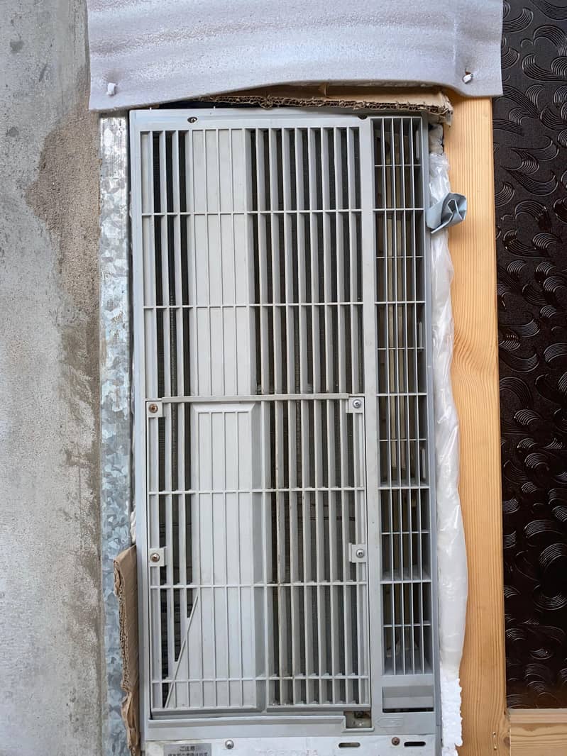 Window A/C perfect working 5