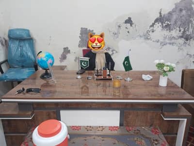 offfice table