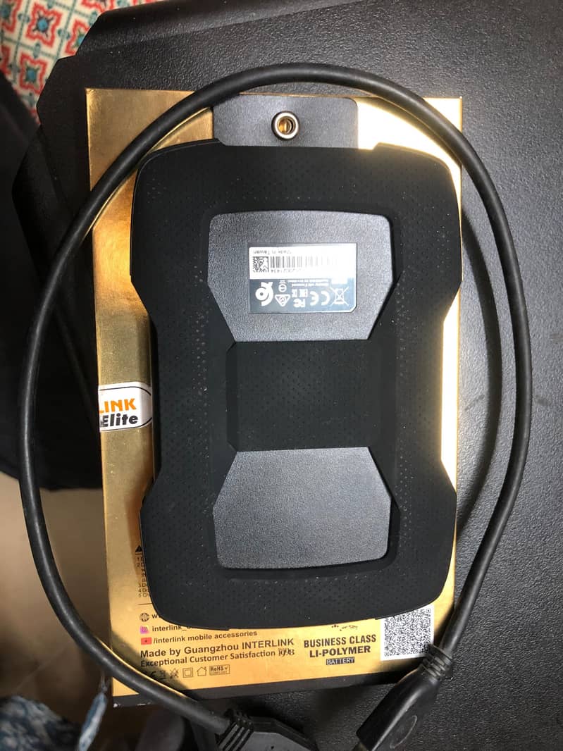 Adata HD330 1TB External HDD 2