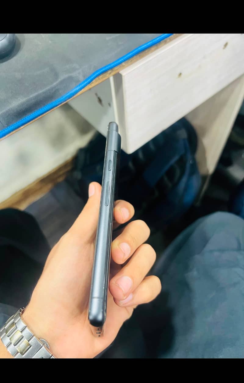 Google Pixel 7 4