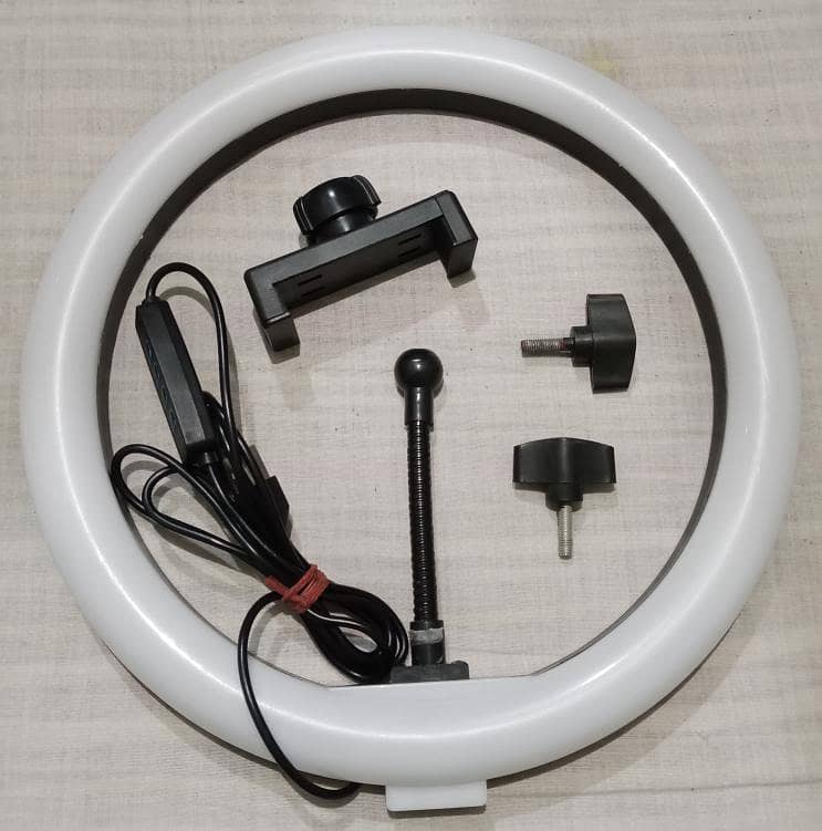 MOBILE STAND & RING LIGHT 1