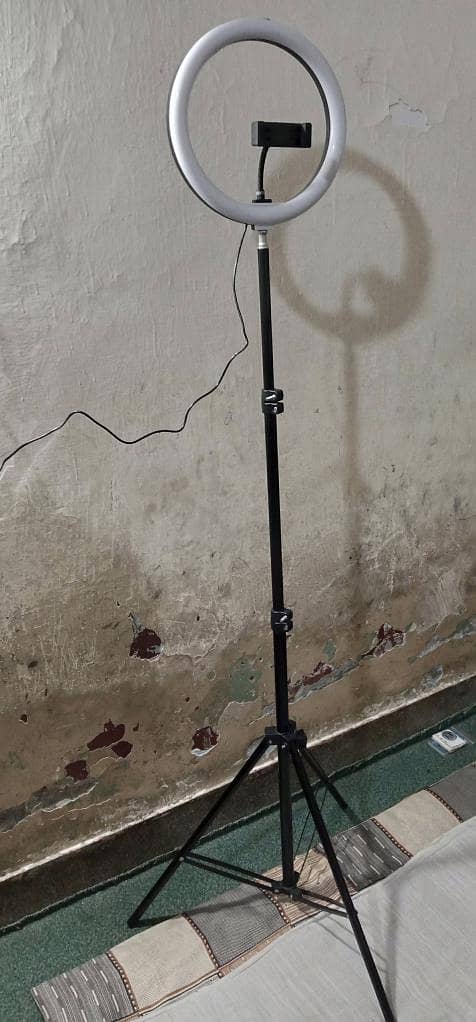 MOBILE STAND & RING LIGHT 3