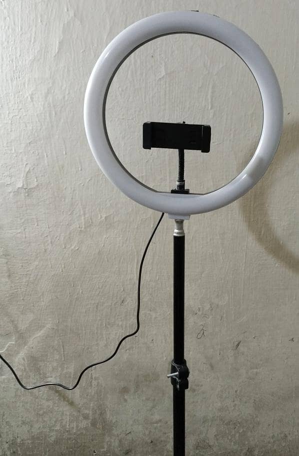 MOBILE STAND & RING LIGHT 5