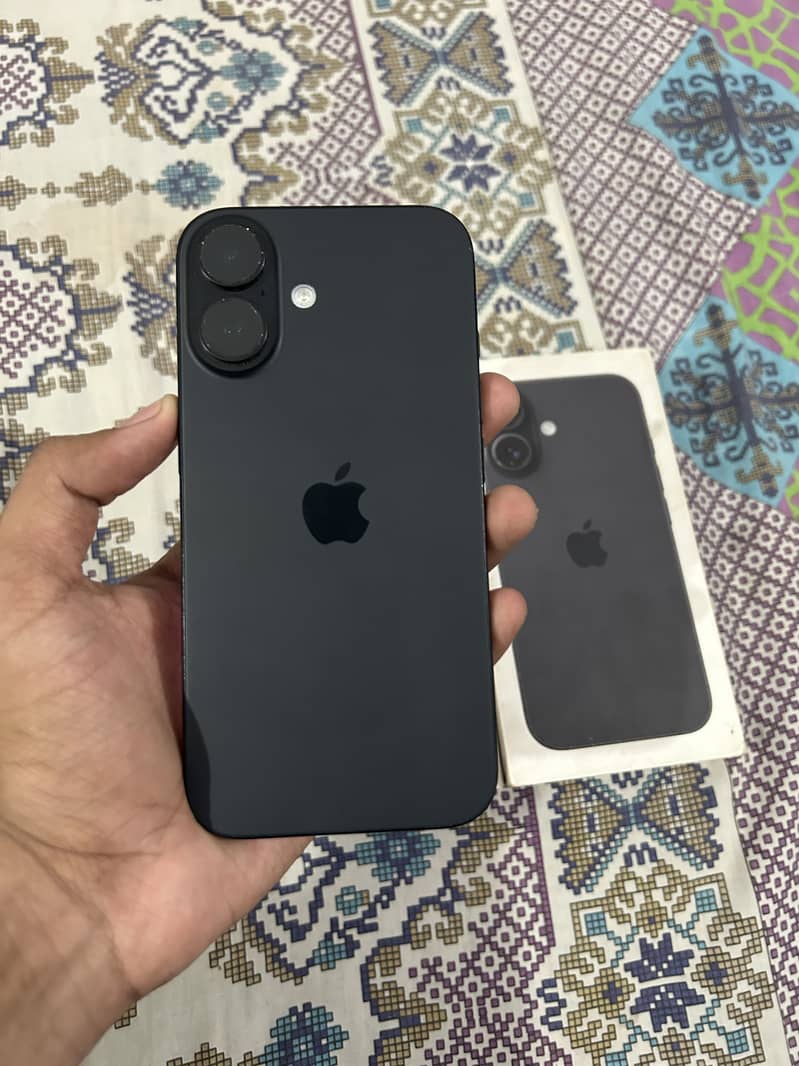 iPhone 16 1