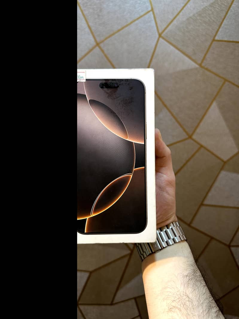 iPhone 16 pro max 6