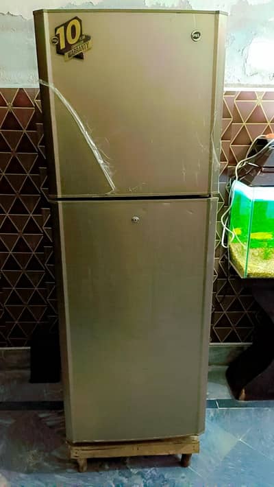 PEL FRIDGE MODEL 2550 AVAILABLE FOR SALE, CONDITION LIKE NEW