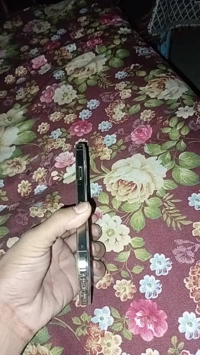 Iphone 12pro max non pta e sim non active box  available