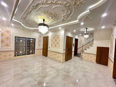 Ideal Prime Location House Is Available For Sale In Lahore