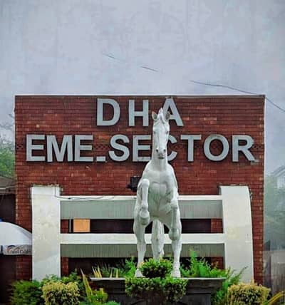 On Excellent Location 6 Marla Commercial Plot In Beautiful Location Of EME Society - Block J In Lahore