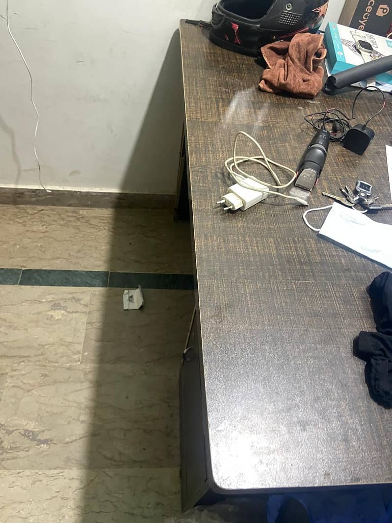 Computer Table 0
