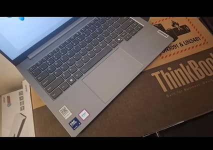 Processor : Ultra 5 125U Latest Gen 12 cores 14 threads 1.3~4.3GHz