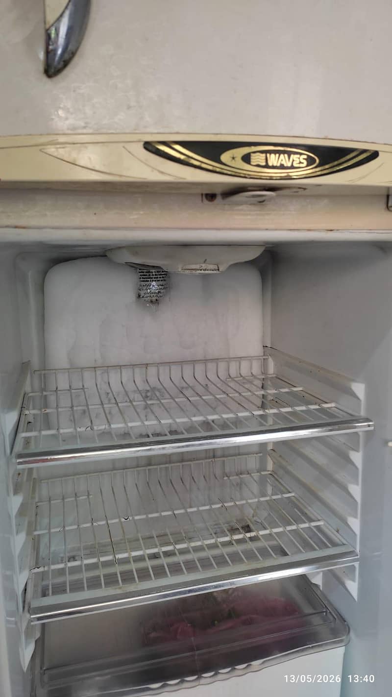 waves fridge 4