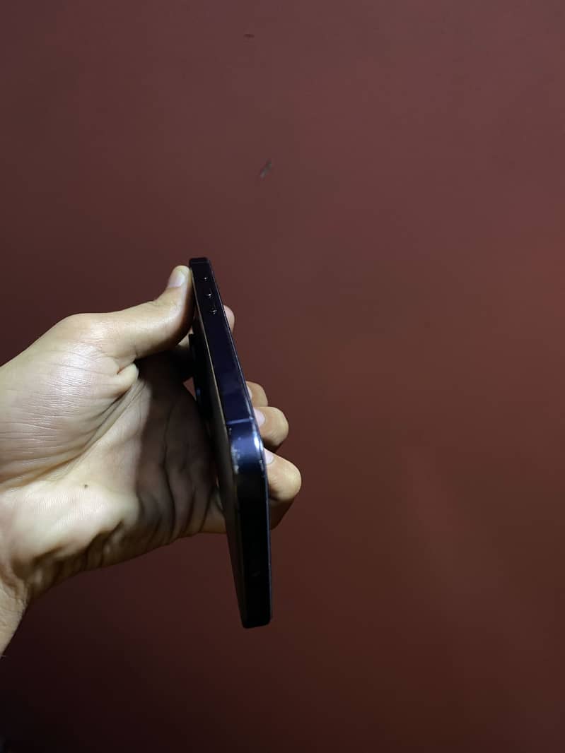 iPhone 15 pro 4
