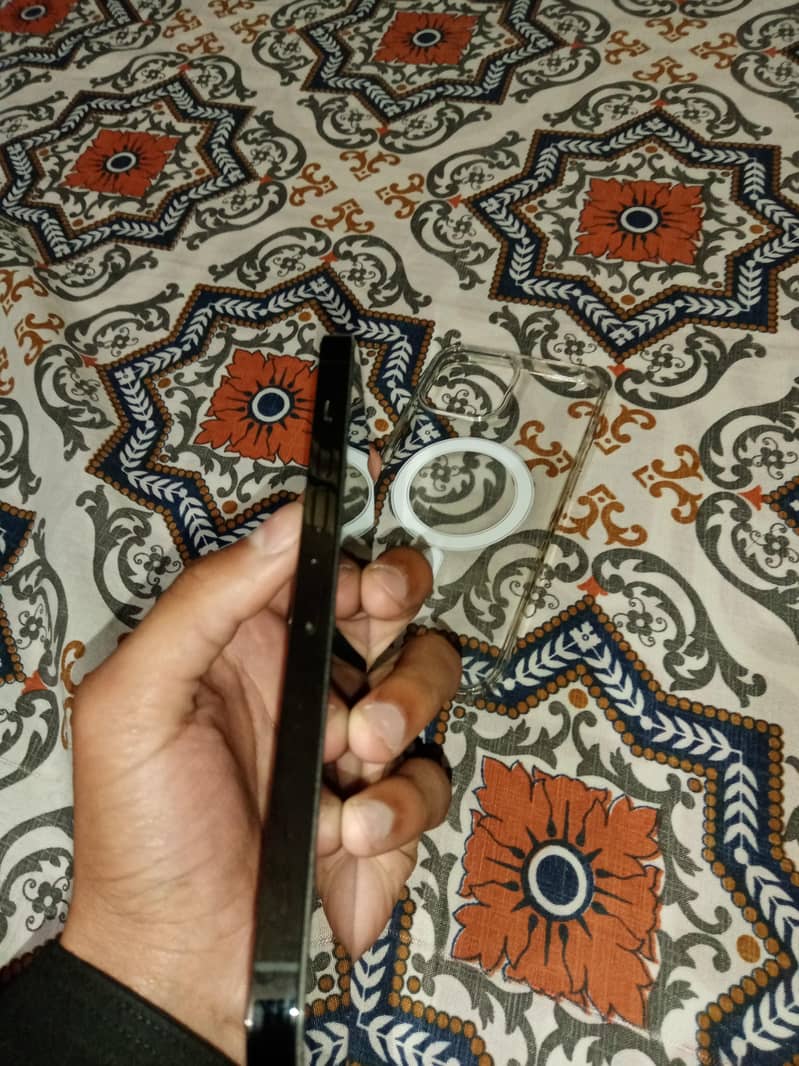 IPHONE 13 PRO MAX 8