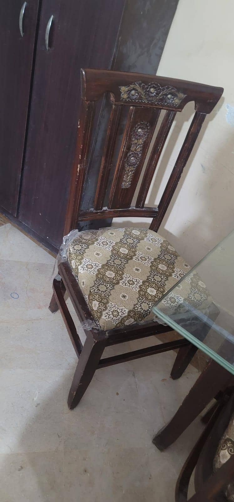 4 sester dining table 1