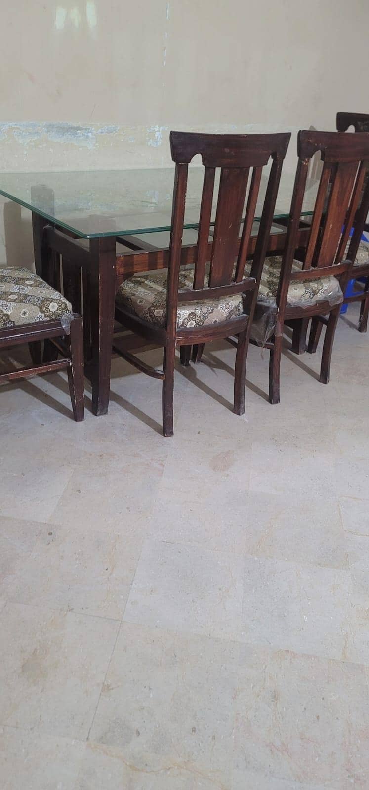4 sester dining table 2