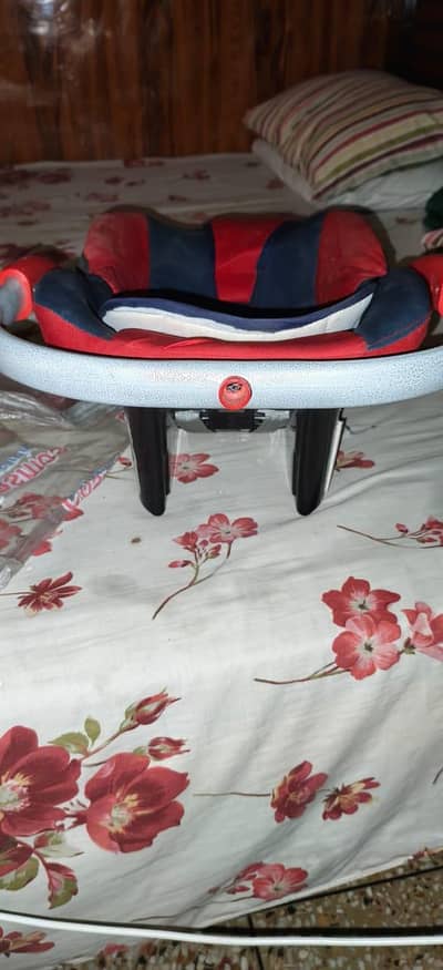 cosmos baby carry cot/baby carrier-red-good condition