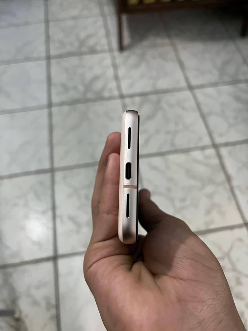 Google pixel 8 2