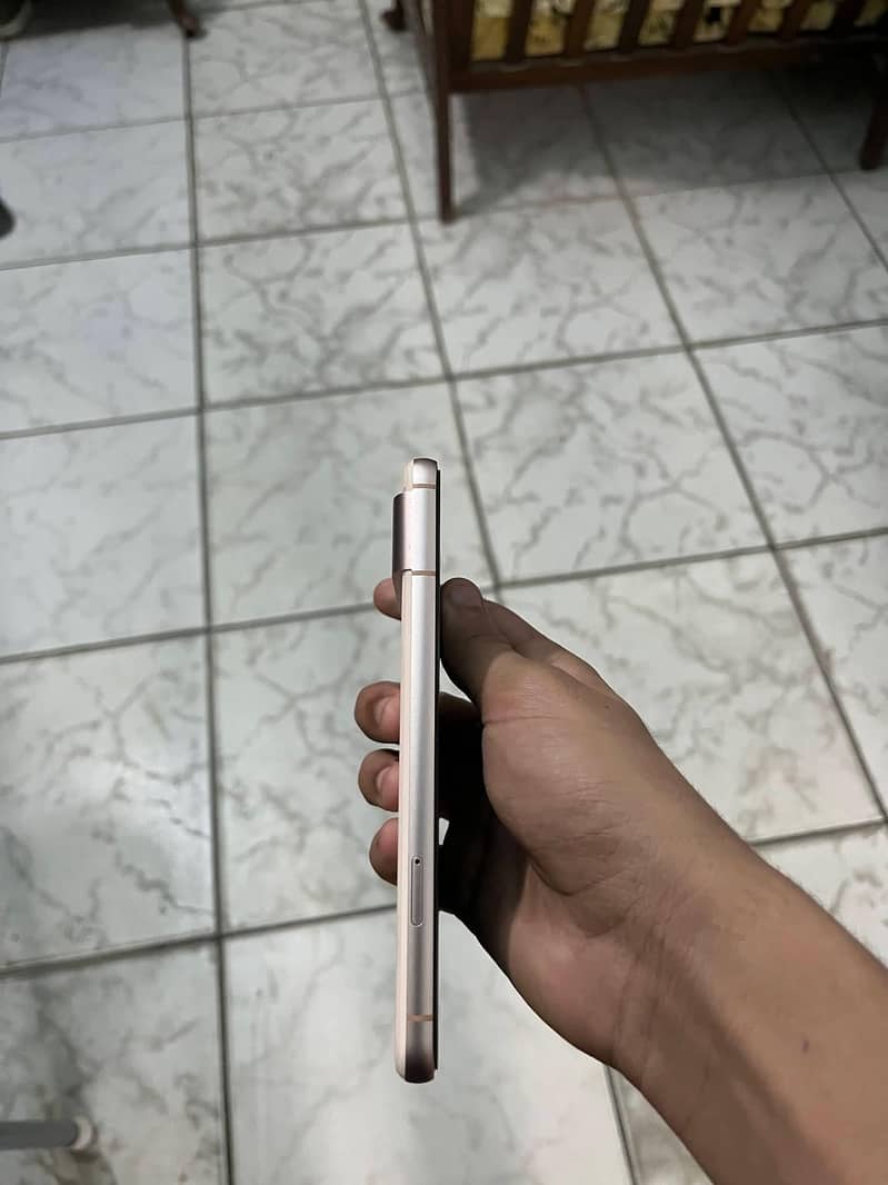 Google pixel 8 3