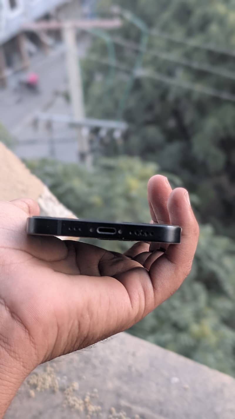 iPhone 13 1