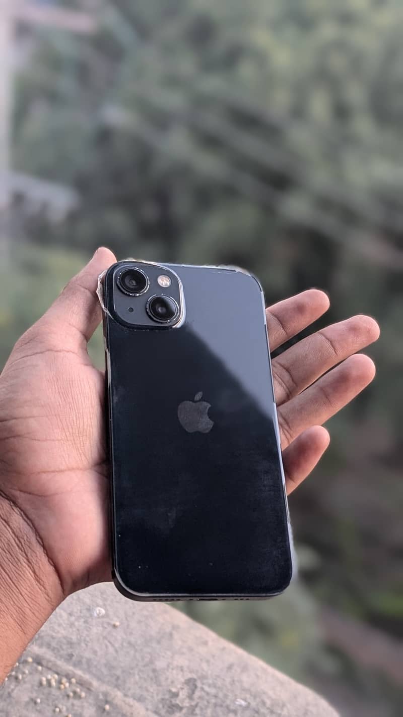 iPhone 13 7