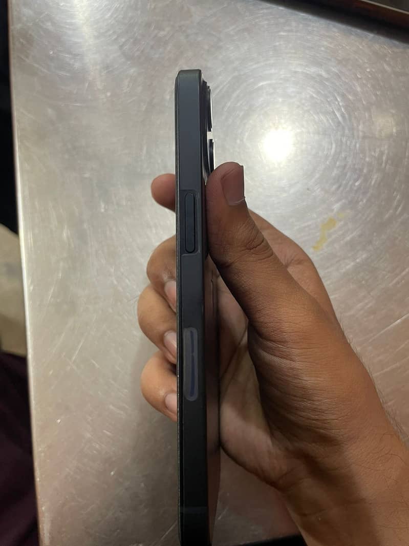 Iphone 13 JV 5