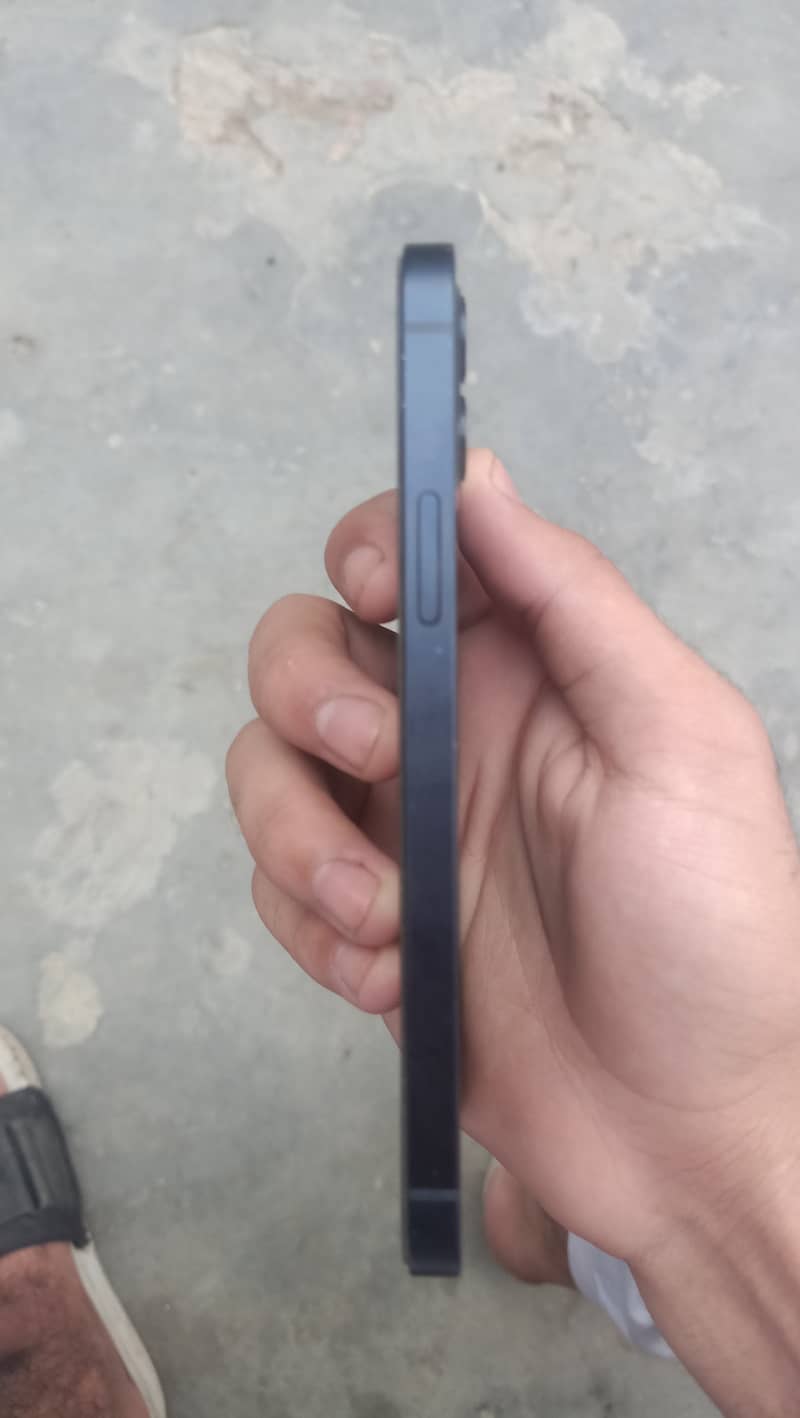 iPhone 12 1