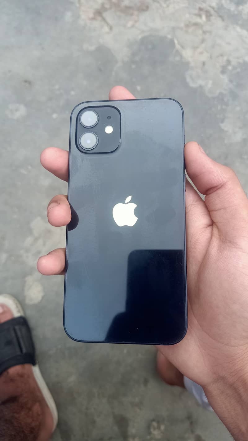 iPhone 12 3