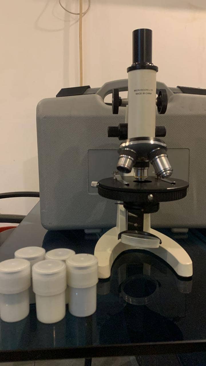 microscop 2