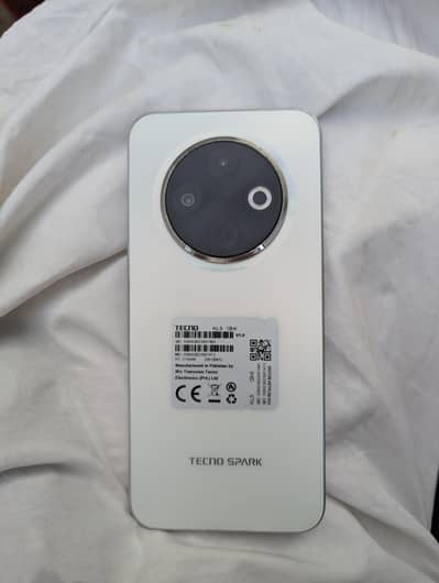 techno spark30c  6+4/128
