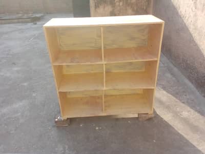 wooden rack good condition
