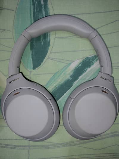 Sony WH-1000XM4 Wireless Noise Cancelling Headphones (Silver)