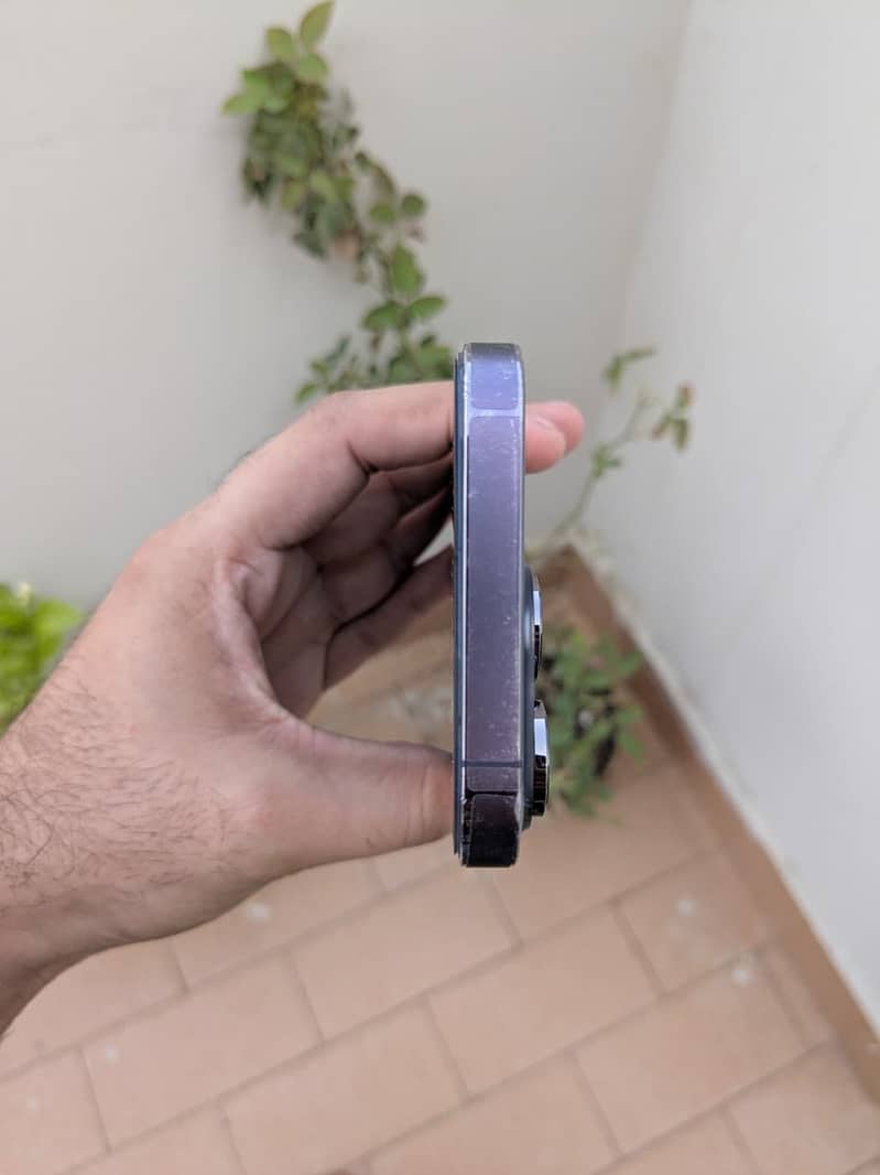 IPhone 14 PRO 3