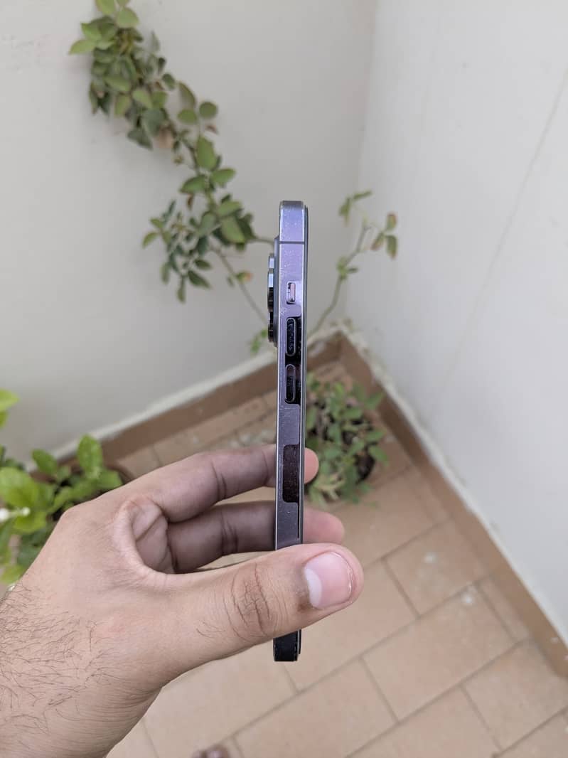 IPhone 14 PRO 4