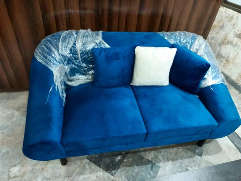 Premium Quality Sofas in Excellent Condition 2